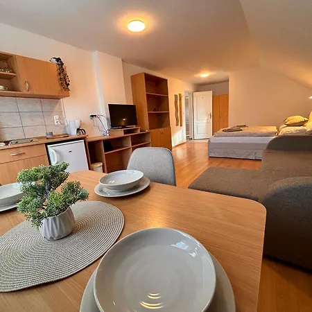 Akacfa Apartament