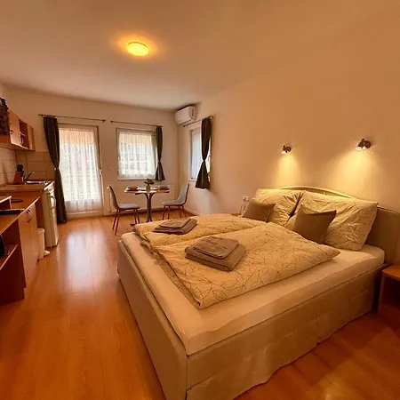 Akacfa Apartament