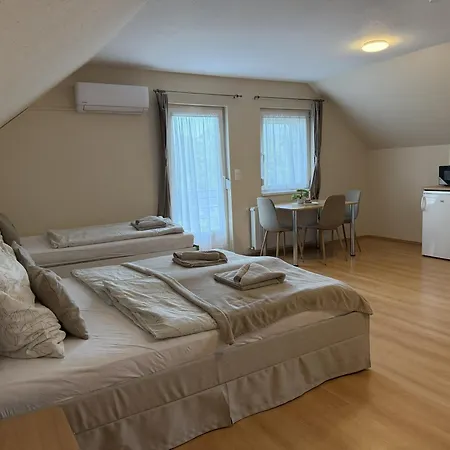 Apartament Akacfa