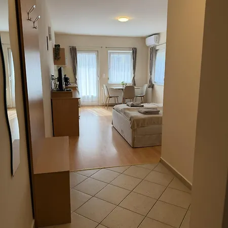 Akacfa Apartament *