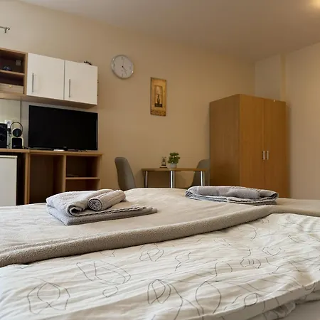 Akacfa Apartament *