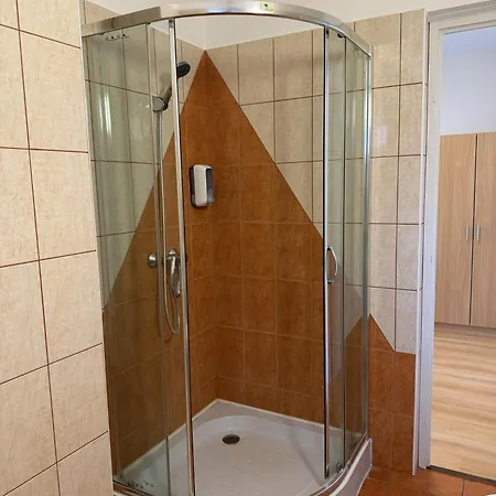 Apartament Akacfa *