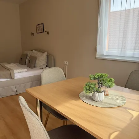 Apartament Akacfa