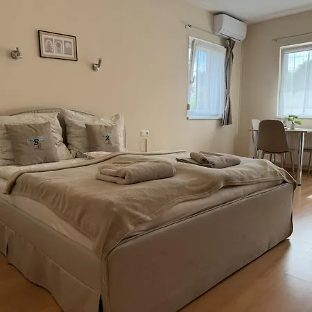 Apartament Akacfa *