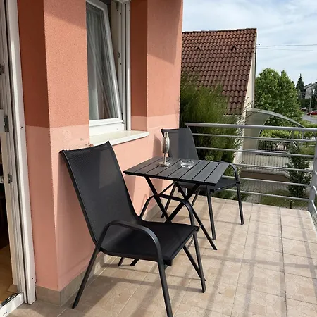 Akacfa Apartament
